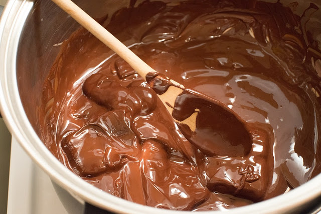 Sabe a forma correta para derreter chocolate?