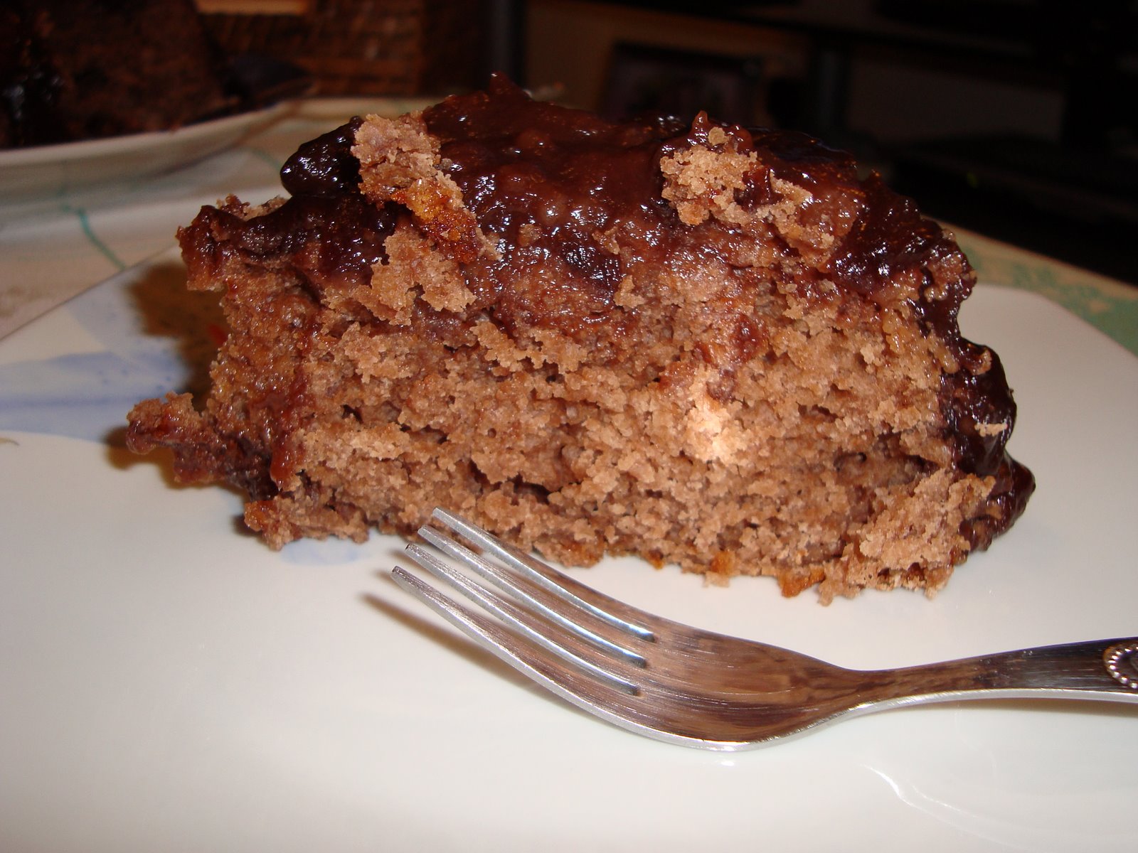 Bolo de Água com Chocolate.  Diferente e muito saboroso!