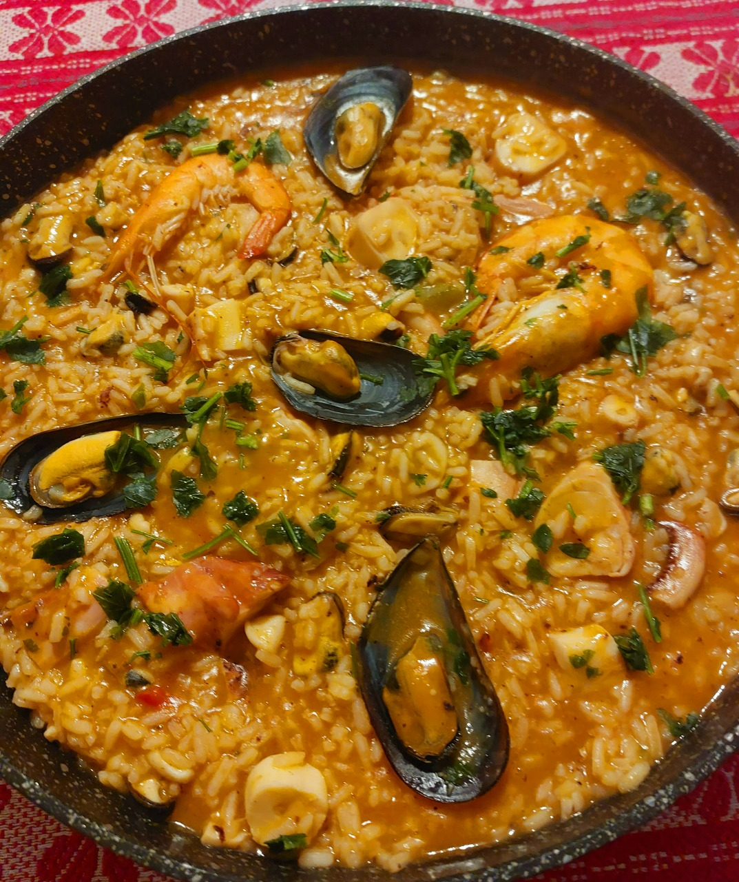 Paella de Marisco – Um Clássico da Gastronomia Ibérica