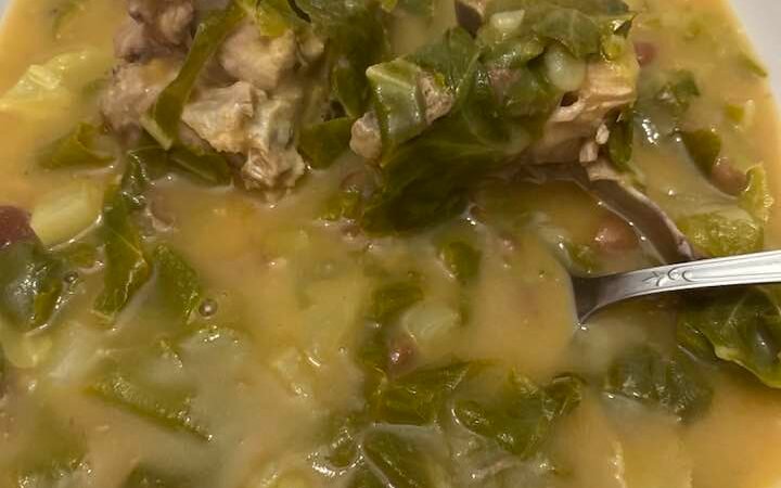 Sopa de Couve e Feijão com Carne