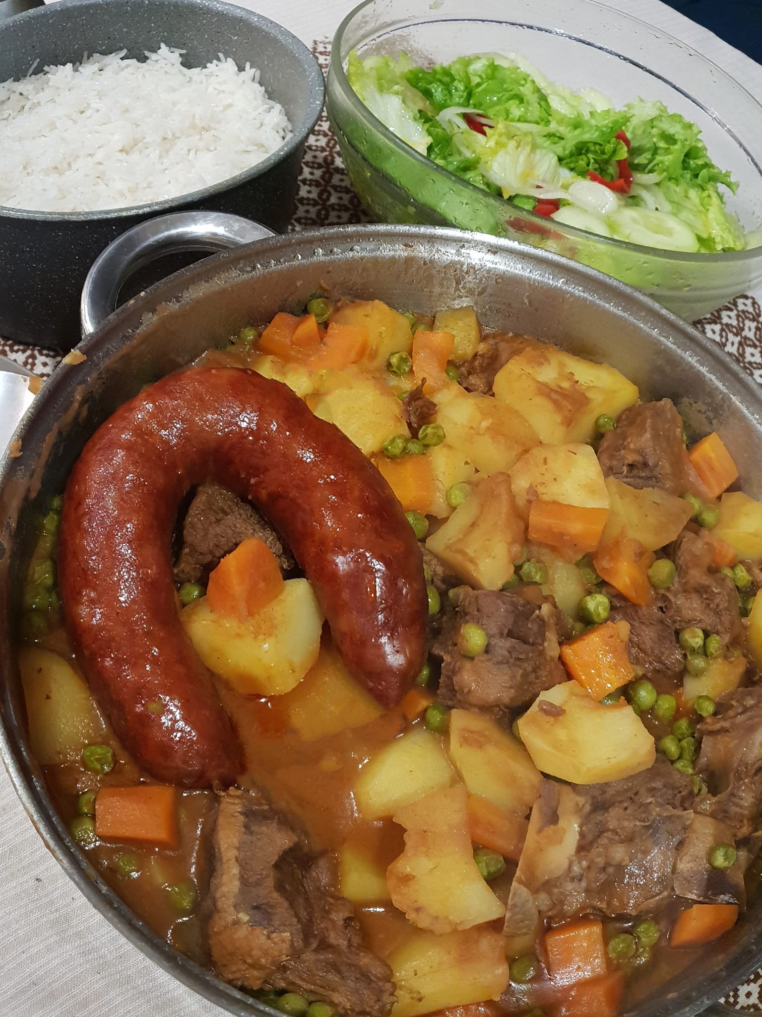 Carne de Vaca Estufada com Legumes e Chouriço