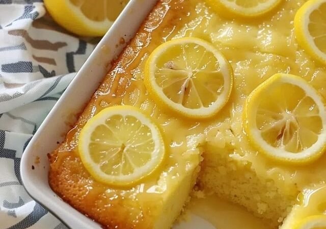 Bolo de Limão bem fofinho com uma Calda deliciosa 