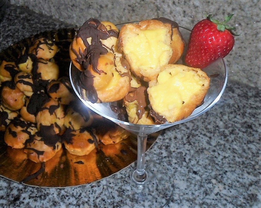 Profiteroles com creme de pasteleiro de whisky