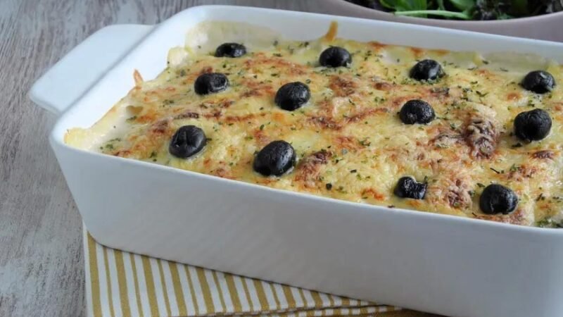 Bacalhau e pescada com béchamel e queijo Emmental