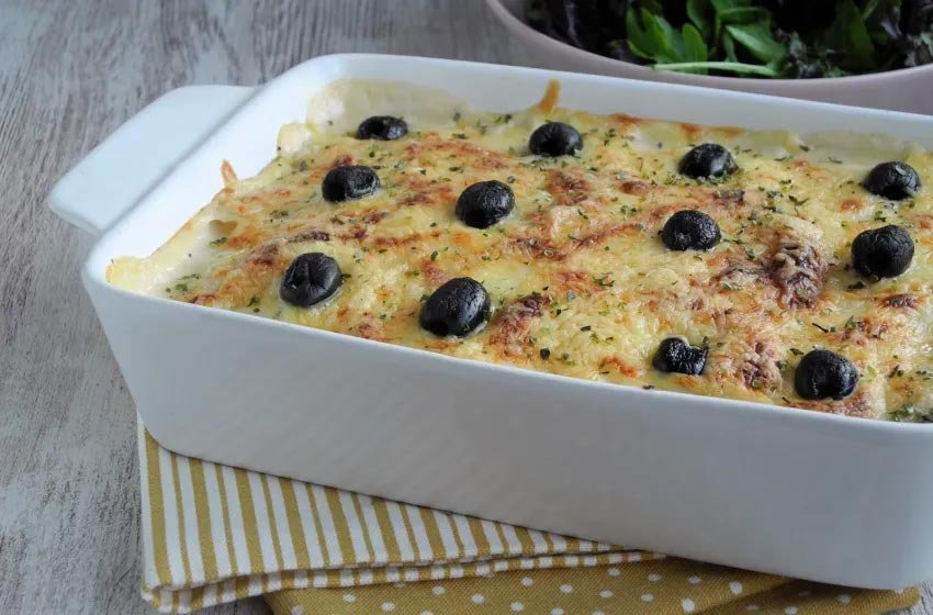 Bacalhau e pescada com béchamel e queijo Emmental