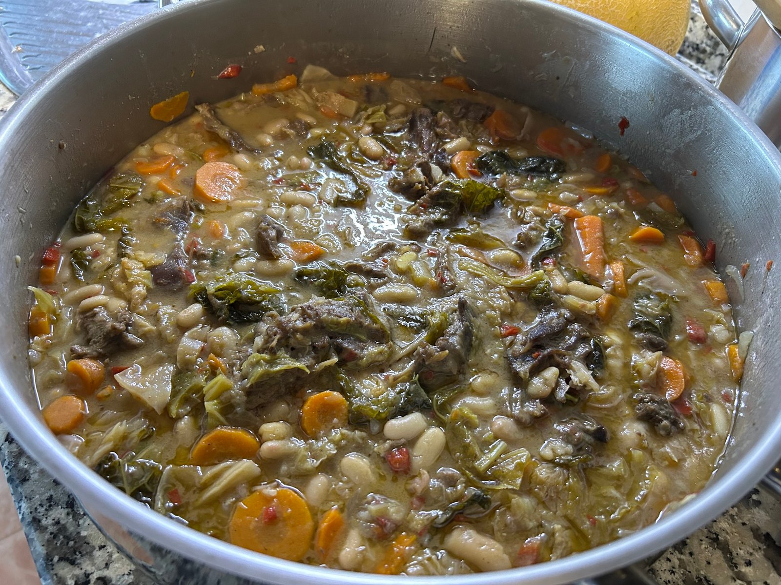 Feijoada de Lebre: Um convite a saborear Portugal de colher na mão e coração