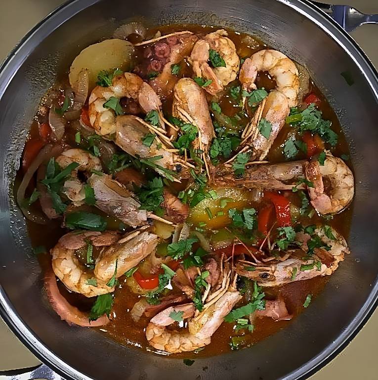 CATAPLANA DE POLVO COM CAMARÃO