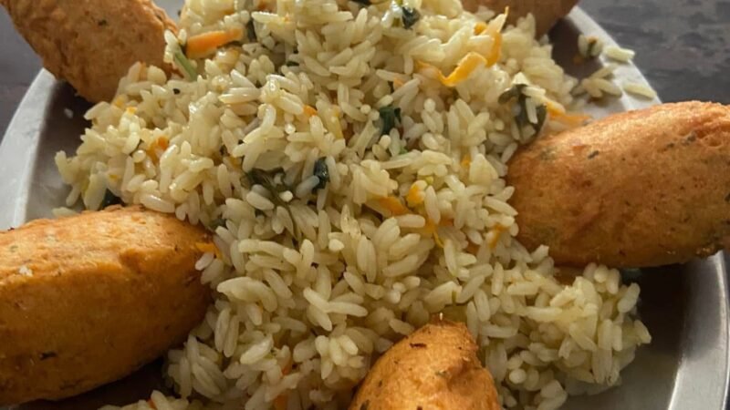 Receita Tradicional: Pastéis de Bacalhau com Arroz de Grelos