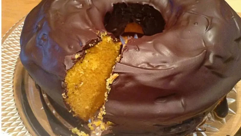A Receita Tradicional do Bolo de Cenoura com chocolate
