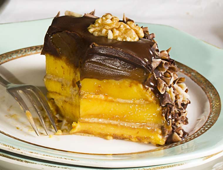 Bolo de Bolacha com pudim e chocolate