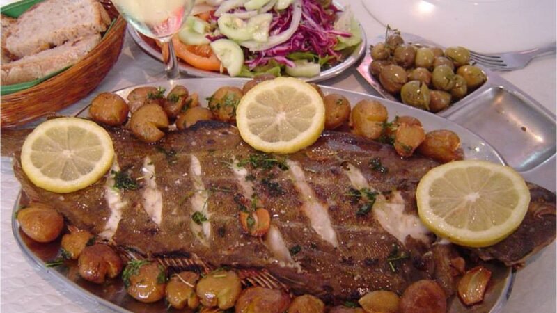 LINGUADO GRELHADO COM BATATINHAS A MURRO