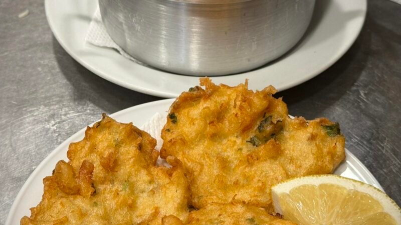 PATANISCAS DE BACALHAU COM ARROZ DE FEIJÃO