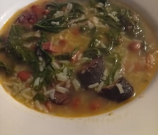 SOPA DE NABIÇAS COM CHOURIÇO MOURO, CHOURIÇO DE CARNE E PRESUNTO