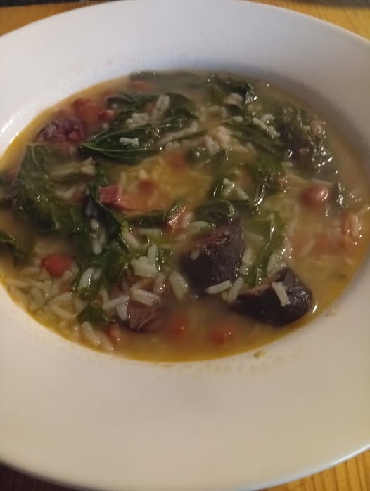 SOPA DE NABIÇAS COM CHOURIÇO MOURO, CHOURIÇO DE CARNE E PRESUNTO