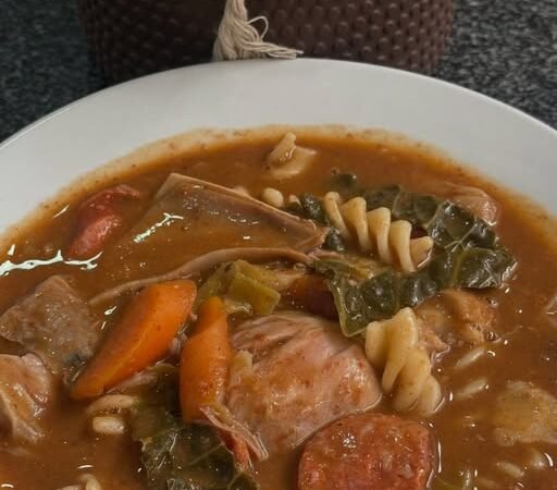 Cozido de Feijão com Massa, Carne e Legumes