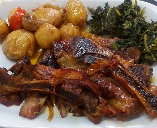 Cabrito com Batatinhas no Forno e Grelos