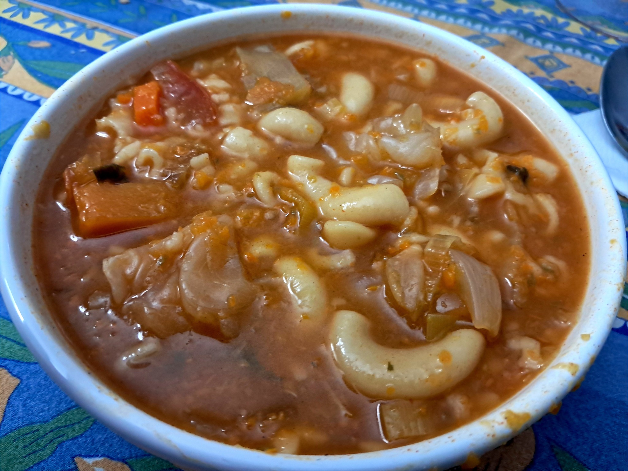 Receita Caseira de Sopa Portuguesa de Massa com Vegetais