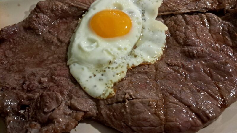 Bife a Cavalo — O Clássico Português