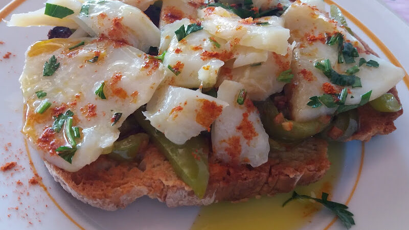 Bruschettas de Bacalhau e Pimentos