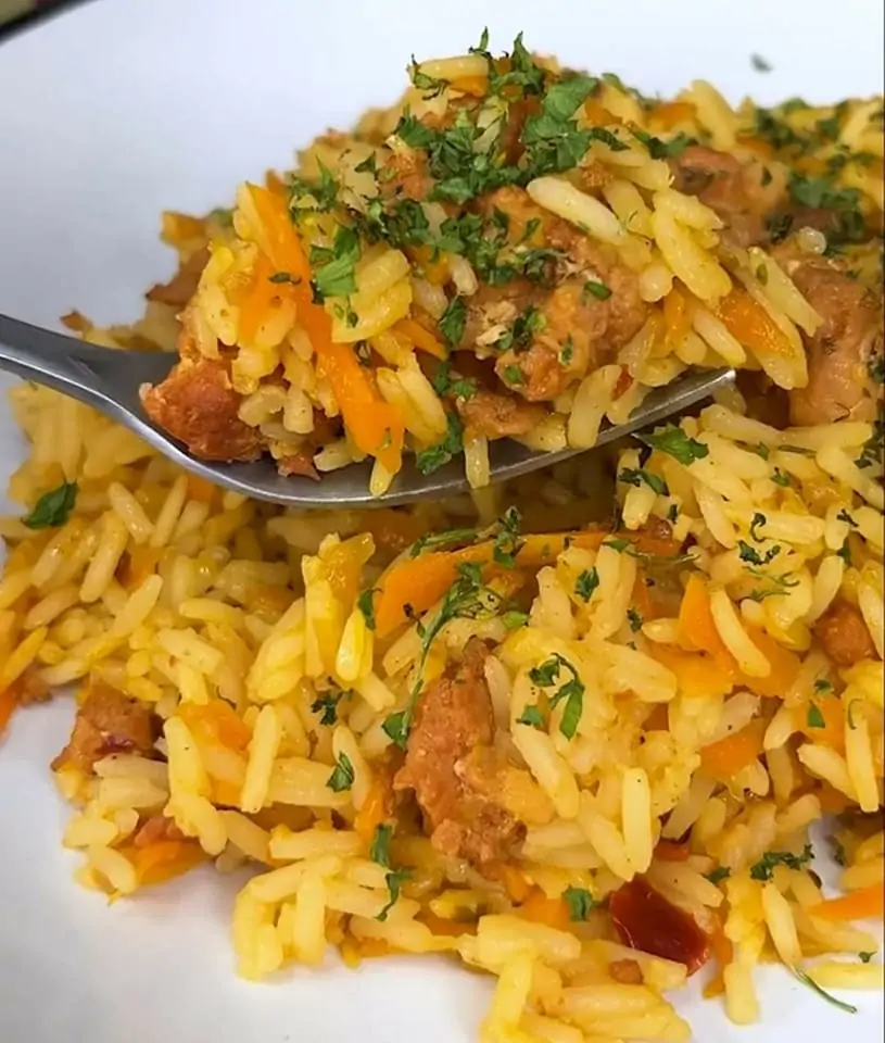 Arroz com linguiça e cenoura