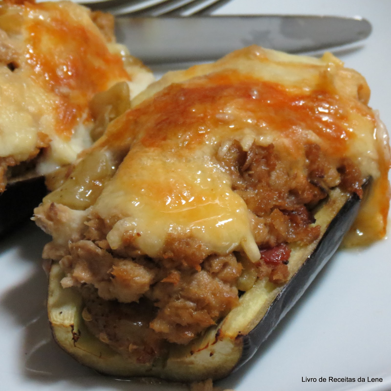 BERINGELA RECHEADA COM ATUM E BACON