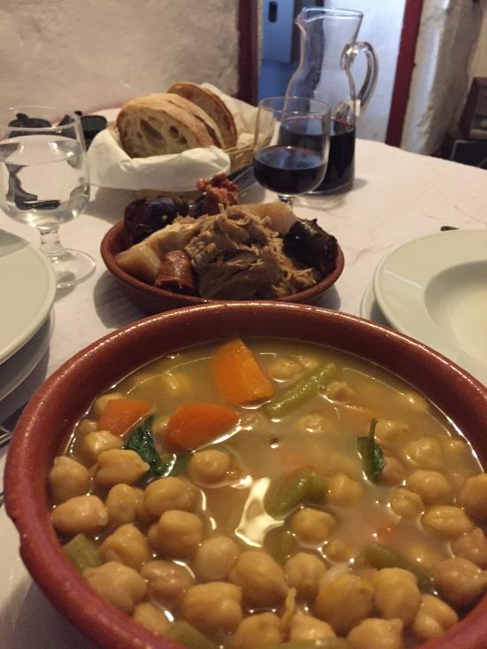 Guisado de Grão com Carne de Vaca