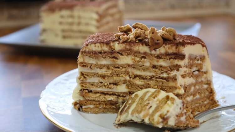 Bolo de bolacha com mousse de chocolate: uma sobremesa irresistível