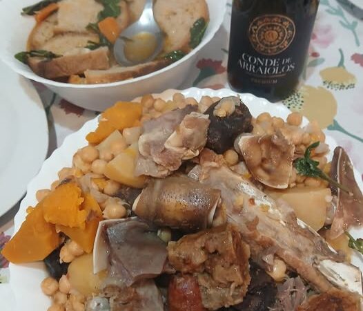 Cozido de Grão com Enchidos à Alentejana
