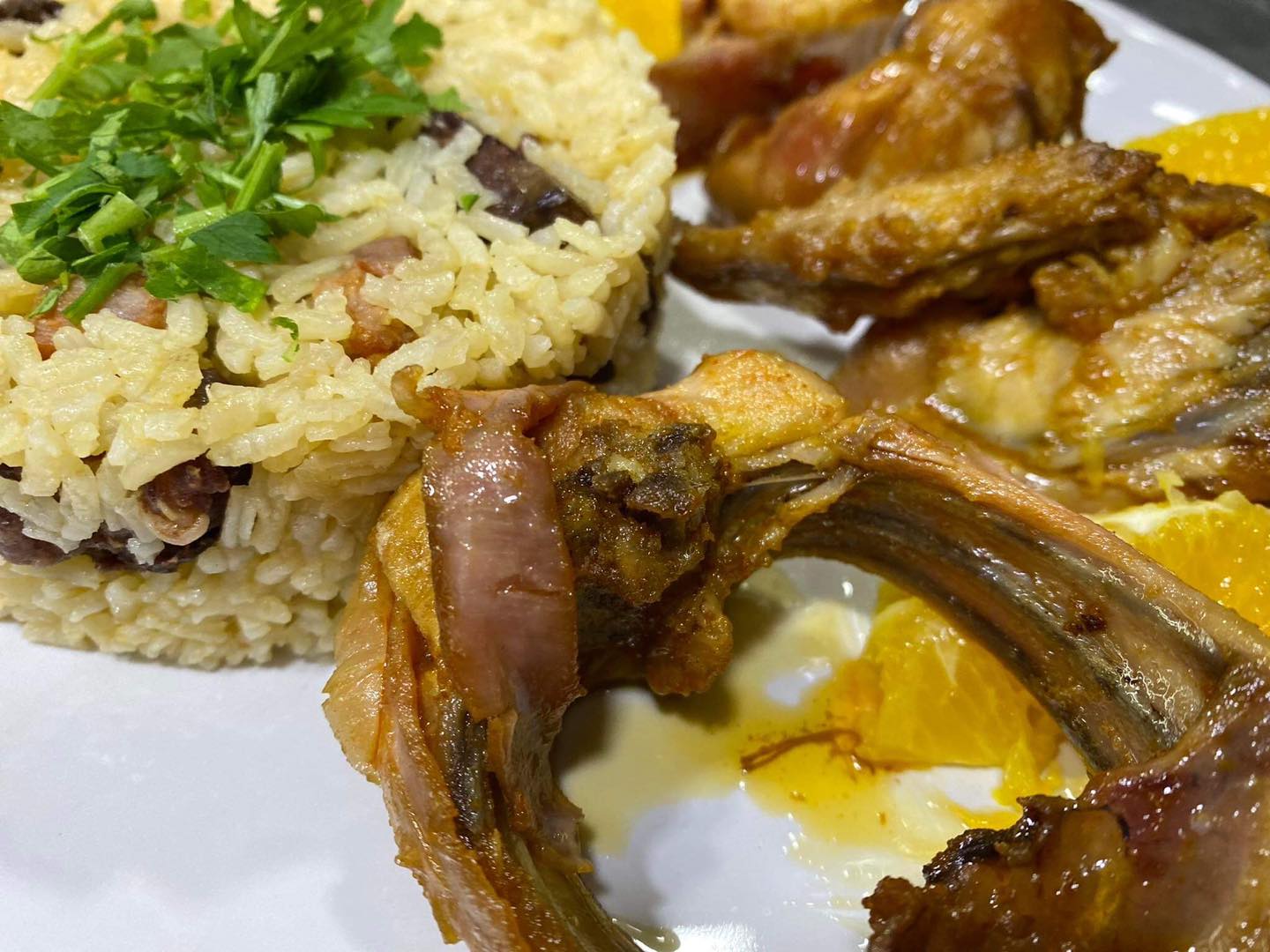 Coelho Frito com Arroz de Enchidos