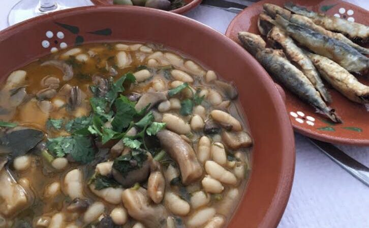 Feijoada de Cogumelos com Petinga Frita