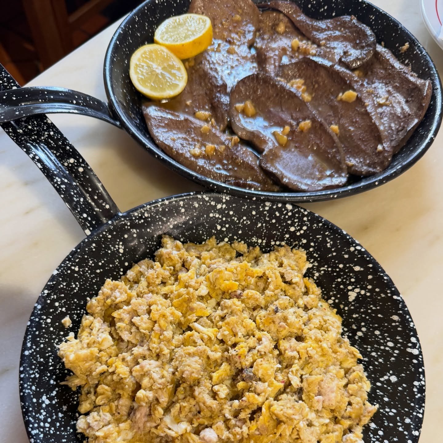 Rins na Frigideira e Miolos