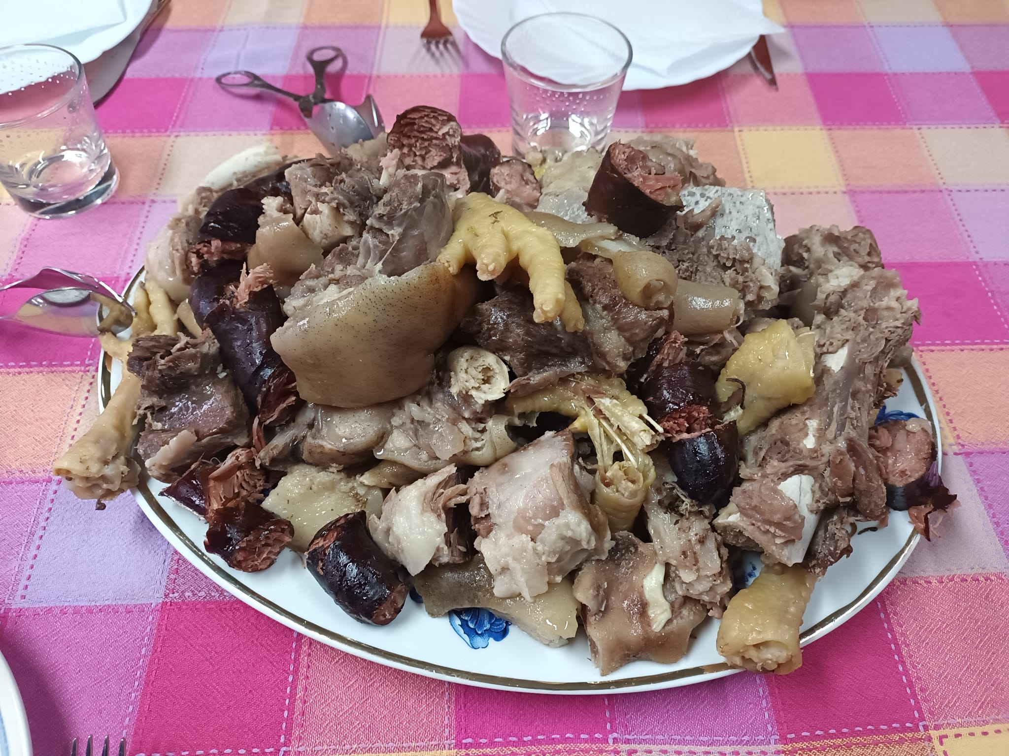 Como preparar carnes para o cozido caseiro á Portuguesa