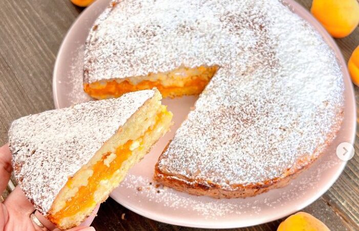 O popular Bolo de Laranja com recheio que todo o mundo adora 