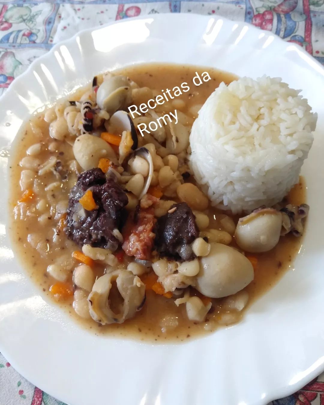 FEIJOADA DE CHOQUINHOS E AMEIJOAS