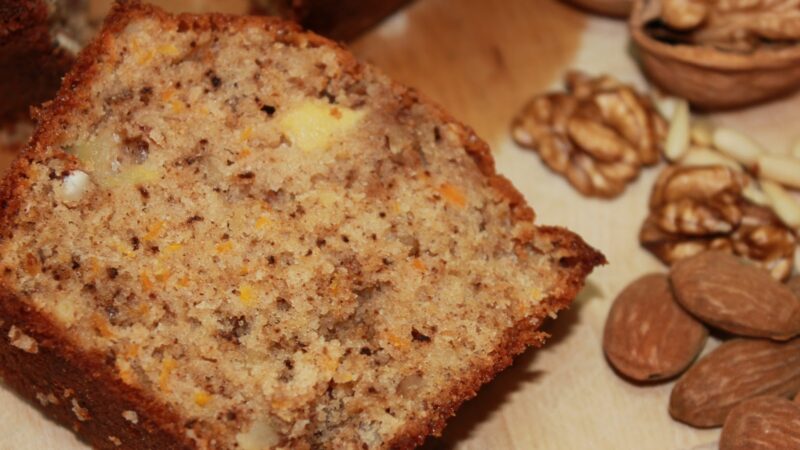 Bolo de frutos secos para um domingo chuvoso