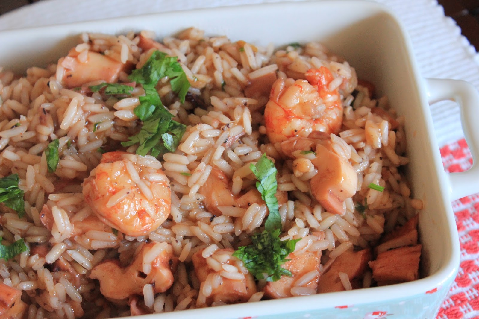 Arroz de tentáculos de pota e camarão