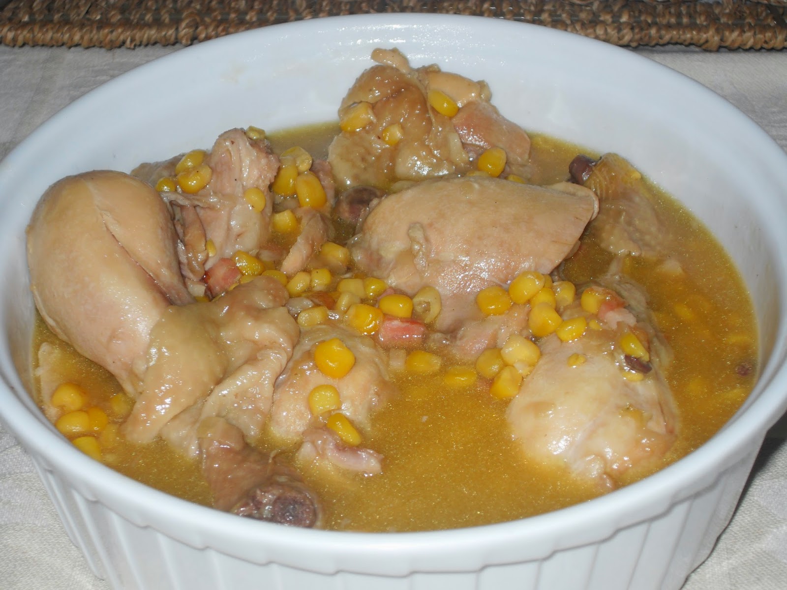 FRANGO COM CEBOLA E MILHO